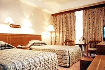 Labour Hotel Zibo Bagian luar foto